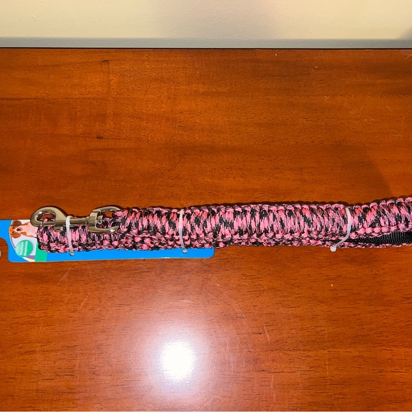 Aspenpet paracord dog leash - Picture 3 of 6